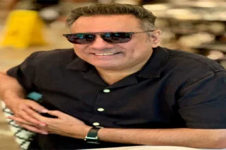 अभिषेक बच्चन और दीया मिर्ज़ा ने बोमन ईरानी को फ़िल्म द मेहता बॉयज़ के लिये शुभकामना दी