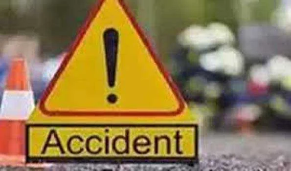 सड़क हादसा में एक ही परिवार के पांच लोगों की मौत, दो घायल