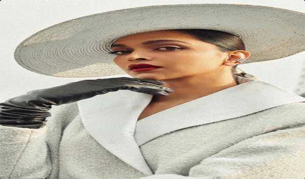 पेरिस में लुई विटॉन के लिए परफेक्ट ग्लोबल चार्म बनीं दीपिका पादुकोण