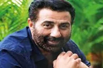शर्मीलेपन को दूर करने और अभिनय में निपुण बनने के लिए सनी देओल चले गए थे विदेश