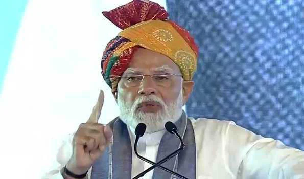 कांग्रेस ने संविधान की भावना से किया खिलवाड़: मोदी