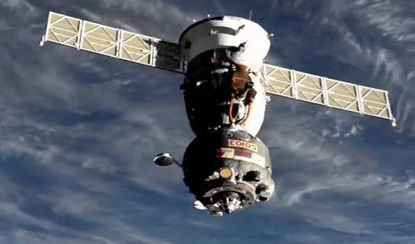 दो रूसी और एक अमेरिकी यात्री  के साथ सोयूज एमएस-26 अंतरिक्ष यान कजाकिस्तान में उतरा