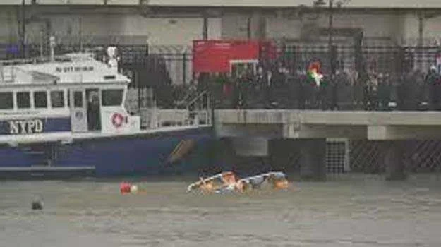 न्यूयॉर्क शहर में हेलीकॉप्टर दुर्घटना में 6 लोगों की मौत