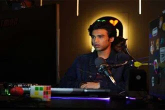 फिल्म लॉगआउट के लिये सही अभिनेता हैं बाबिल खान : अमित गोलानी