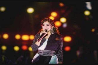 मोनाली ठाकुर ने कानपुर में अपनी सुरमयी आवाज़ और दिलकश अंदाज़ से जीता दिल