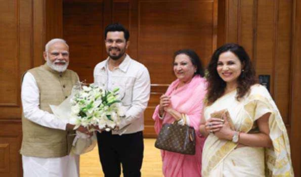रणदीप हुड्डा ने परिवार के साथ प्रधानमंत्री नरेंद्र मोदी से मुलाकात की