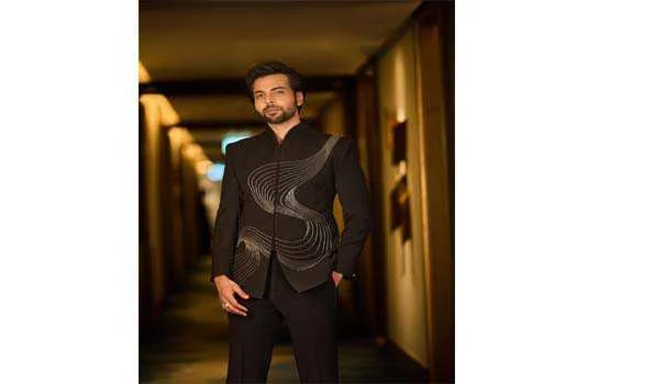 अभिषेक बनर्जी ने अपने जन्मदिन का जश्न फिल्म