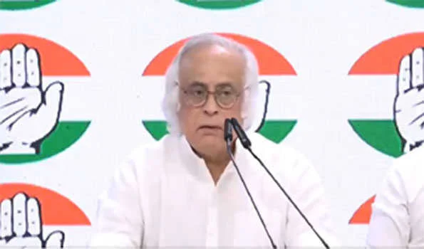 कारों की बिक्री में गिरावट घरेलू उद्योग जगत के लिए खतरे की घंटी: कांग्रेस