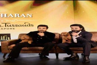 मैडम तुसाद म्यूजियम में लगायी गयी राम चरण की मोम की प्रतिमा