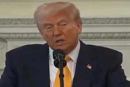 अमेरिकी राष्ट्रपति ने “ फेक न्यूज” के लिए सीएनएन और न्यूयार्क टाइम्स की आलोचना की