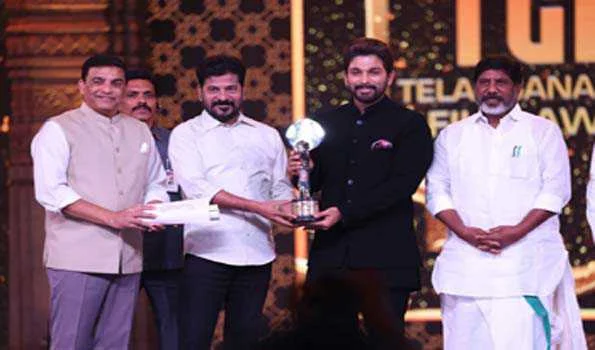 अल्लू अर्जुन को गद्दार अवॉर्ड्स में मिला सर्वश्रेष्ठ अभिनेता का पुरस्कार