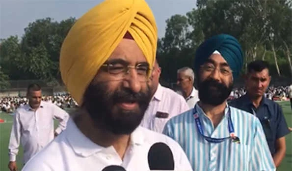 पिछली सरकार ने योग दिवस को राजनीतिक कारणों से नज़रअंदाज़ किया: सिरसा