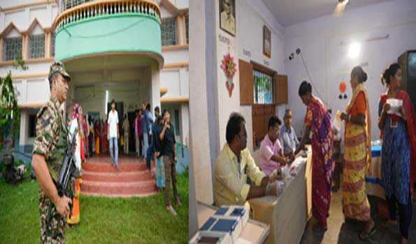 बारिश के बीच पश्चिम बंगाल के कालीगंज सीट पर उपचुनाव के लिए मतदान जारी