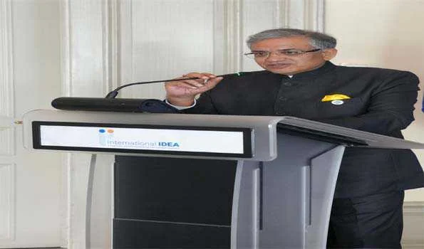 मतदाता सूची के अद्यतन के 15 दिन के अंतर जारी हो जाएगा मतदाता को फोटो पहचान-पत्र: चुनाव आयोग