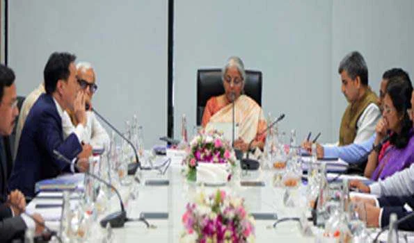 सीतारमण ने की गिफ्ट सिटी और आईएफएससीए के बाजार सहभागियों के साथ बैठक
