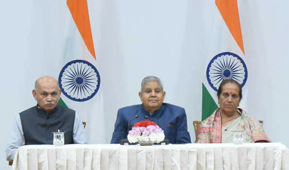 नेताओं को एक-दूसरे के प्रति अभद्र भाषा का इस्तेमाल नहीं करना चाहिए: धनखड़