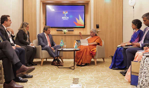 सीतारमण ने रियो में रूसी वित्त मंत्री के साथ की बैठक