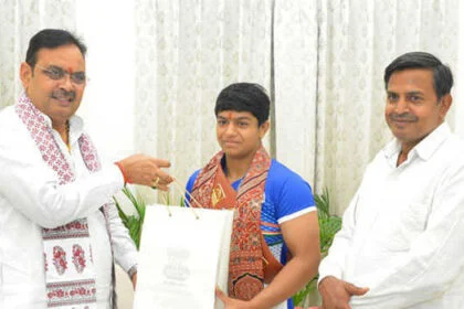 अश्विनी विश्नोई ने कुश्ती में गोल्ड जीतकर बढ़ाया राजस्थान का मान-भजनलाल