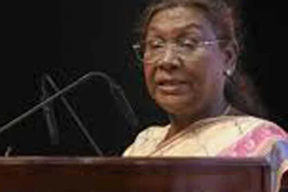 ऑपरेशन सिन्दूर में केंद्रीय सार्वजनिक उपक्रमों के योगदान की सराहना की राष्ट्रपति मुर्मु ने