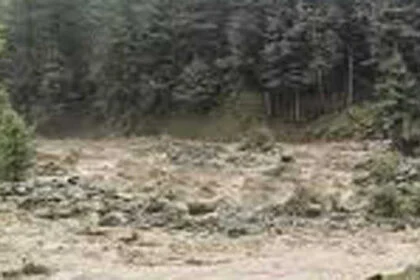 कठुआ में भारी बारिश के बाद बाढ़ में पांच लोगों की मौत