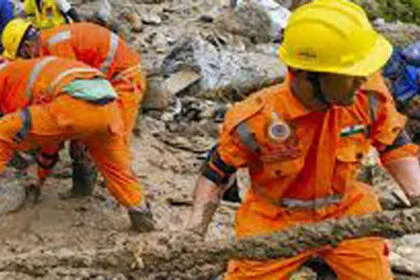 जम्मू-कश्मीर के रियासी, रामबन में बादल फटने, भूस्खलन की घटना में सात लोग दबे, चार की मौत