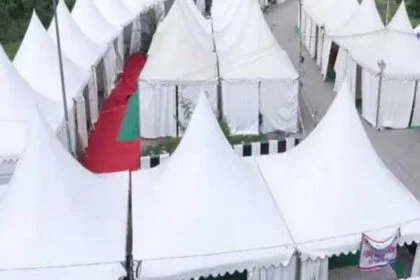 जल स्तर बढ़ने से यमुना तट से लोग अस्थायी आवास में भेजे गये