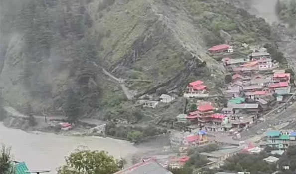 धरासू अतिवृष्टि में भारी जनहानि की आशंका, सेना के जवान भी लापता, खराब मौसम रेस्क्यू में बाधा