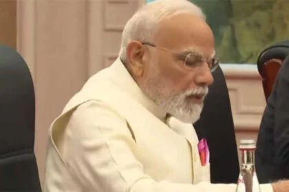 परस्पर विश्वास और सम्मान के आधार पर चीन के साथ संबंध आगे बढाने को प्रतिबद्ध है भारत: मोदी