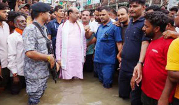 बिरला ने बूंदी जिले में बाढ़ प्रभावित क्षेत्रों का लिया जायजा