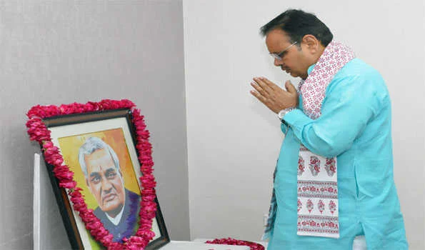 भजनलाल ने अटल बिहारी वाजपेयी की पुण्यतिथि पर उन्हें अर्पित की श्रद्धांजलि