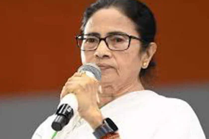 ममता ने टैगोर की पुण्यतिथि पर श्रद्धांजलि दी