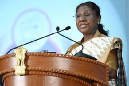 किसानों, गामीण अर्थव्यवस्था के सशक्तीकरण को विशेष प्राथमिकता दें बैंक:मुर्मु