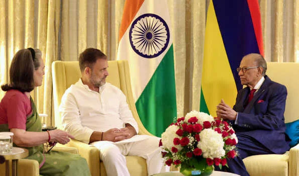 रामगुलाम से मिले सोनिया, राहुल