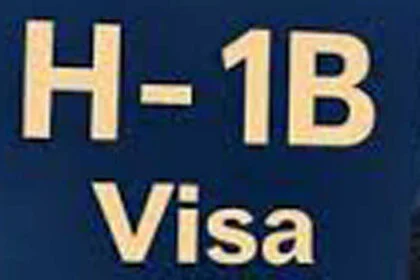 नया एच-1बी वीजा शुल्क केवल नये आवेदकों पर लागू होगा: व्हाइट हाउस