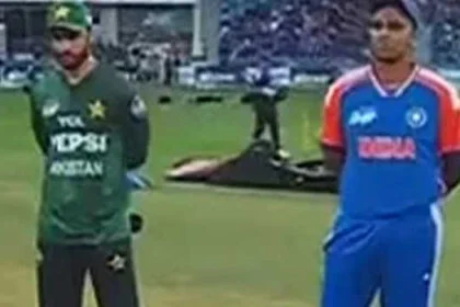 पाकिस्तान ने टॉस जीतकर पहले बल्लेबाजी चुनी