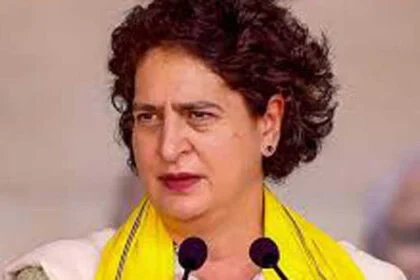 प्रियंका गांधी ने वायनाड भूस्खलन पीड़ितों से की मुलाकात