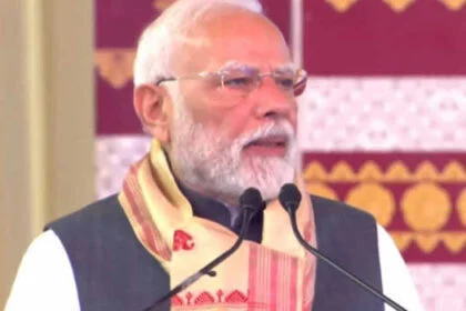 मोदी की असम से स्वदेशी की अपील, घुसपैठ पर कांग्रेस को घेरा