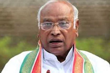 मोदी की हिंसाग्रस्त मणिपुर की यात्रा महज दिखावा : खरगे