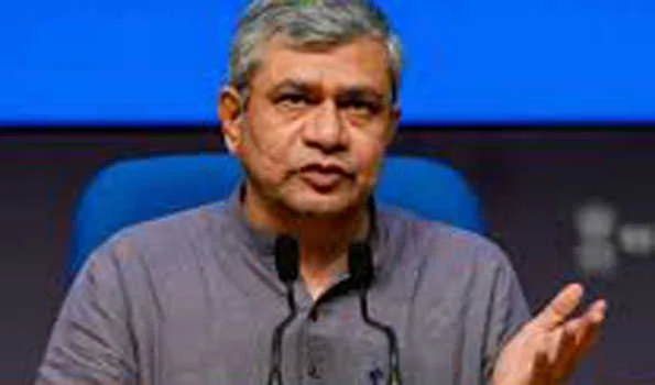 वैष्णव ने सेमीकंडक्टर क्षेत्र में निवेश के लिए वैश्विक कंपनियों को किया आमंत्रित