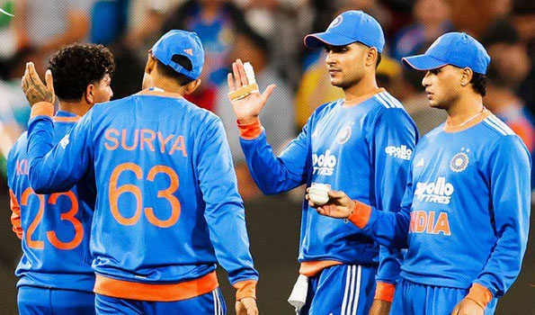 ऑस्ट्रेलिया ने भारत को चार विकेट से हराया