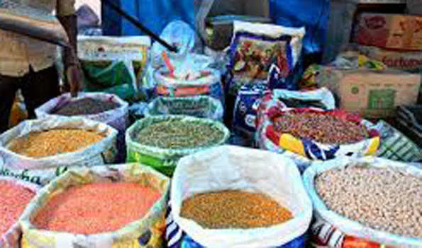 गेहूं-चावल मजबूत, चीनी, दालें नरम, खाद्य तेलों में घटबढ़