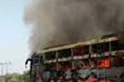 जैसलमेर जिले में थईयात गांव के पास हुए बस हादसे में 20 लोगों की मौत, 15 घायल