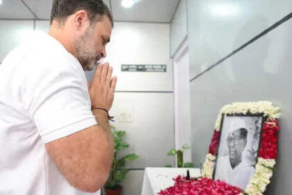 राहुल ने सीताराम केसरी को पुण्यतिथि पर किया नमन