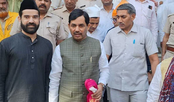 शहनवाज ने चूमी ख्वाजा की चौखट, बिहार चुनाव में जीत की मांगी दुआ