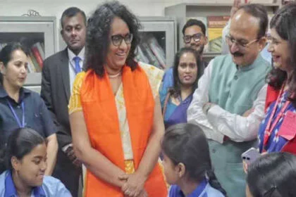 श्रीलंका की प्रधानमंत्री ने किया दिल्ली के सरकारी स्कूल का दौरा