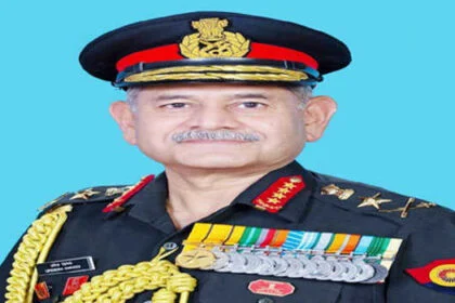 सेना प्रमुख ने अग्रिम चौकियों का दौरा कर तैयारियों का जायजा लिया