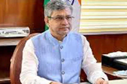 अश्विनी वैष्णव ने किया बरेका का दौरा, महिला कर्मचारियों का किया उत्साहवर्धन