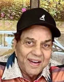 दिग्गज अभिनेता धर्मेंद्र को ब्रीच कैंडी अस्पताल से छुट्टी मिली, घर पर ही स्वास्थ्य लाभ जारी रखेंगे