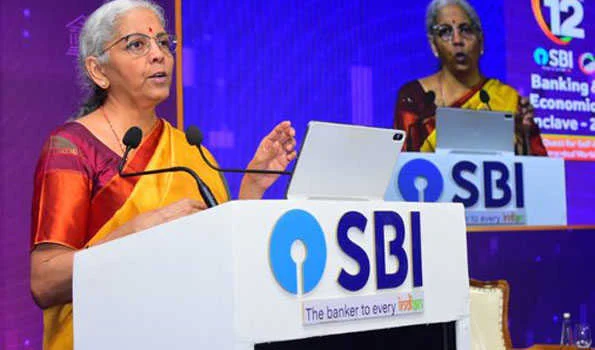 दुनिया तेजी से बदल रही है, आगे रहने के लिए हमें मिलकर काम करना होगा: सीतारमण