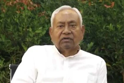 नीतीश ने राष्ट्रीय प्रेस दिवस पर पत्रकारों को बधाई दी